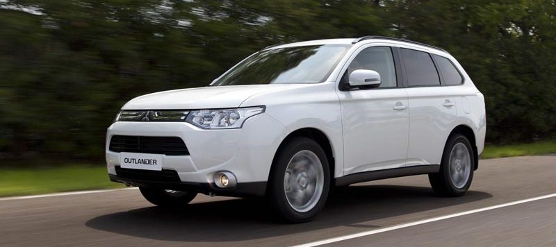 Mitsubishi Outlander третьей генерации подержанный лучший кроссовер импортного производства до 1000000 рублей